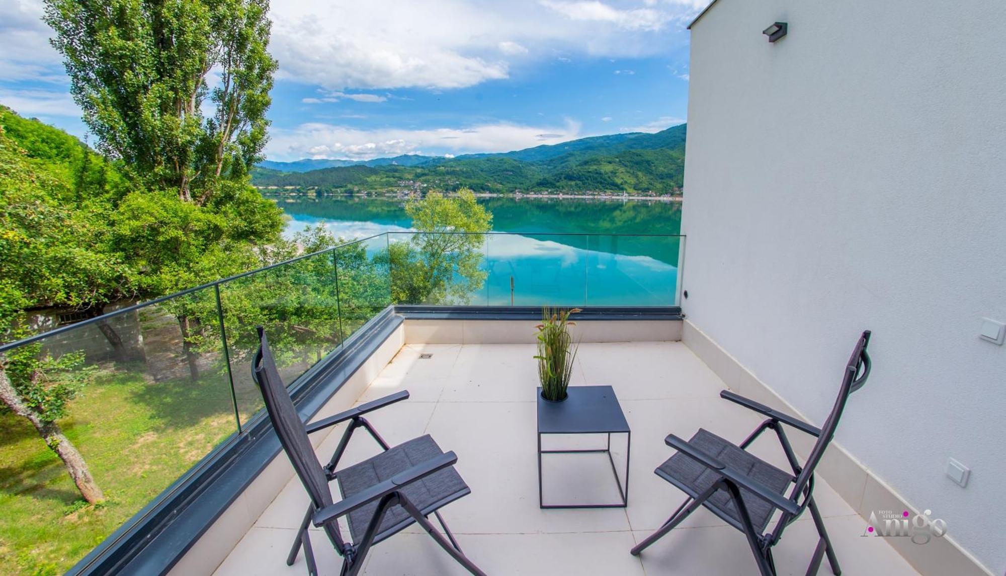 Royal Terrace Apartments Konjic Exteriör bild