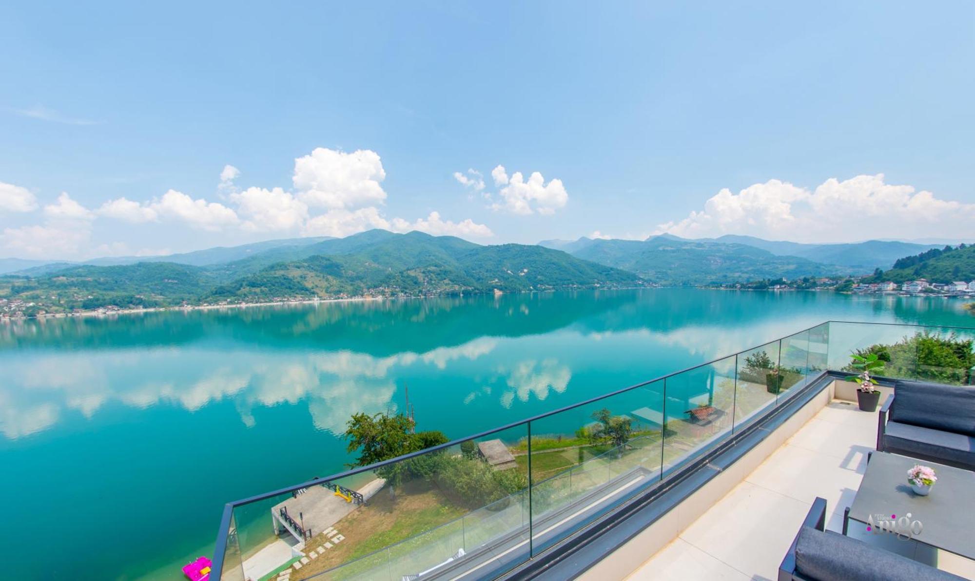 Royal Terrace Apartments Konjic Exteriör bild