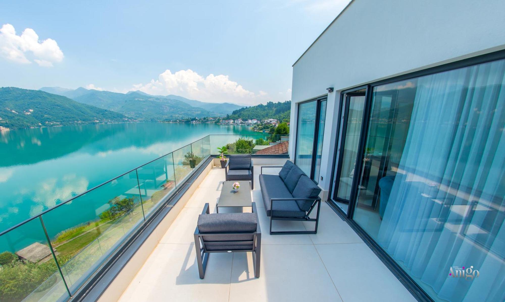 Royal Terrace Apartments Konjic Exteriör bild